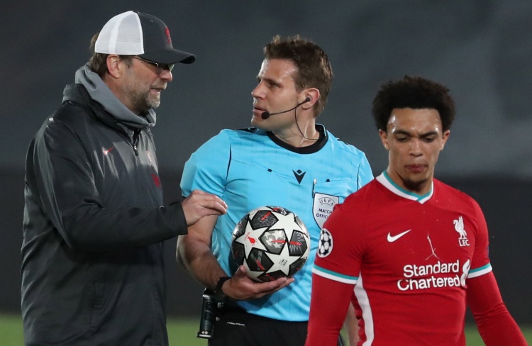 何塞·阿尔图维关键安打助队取胜