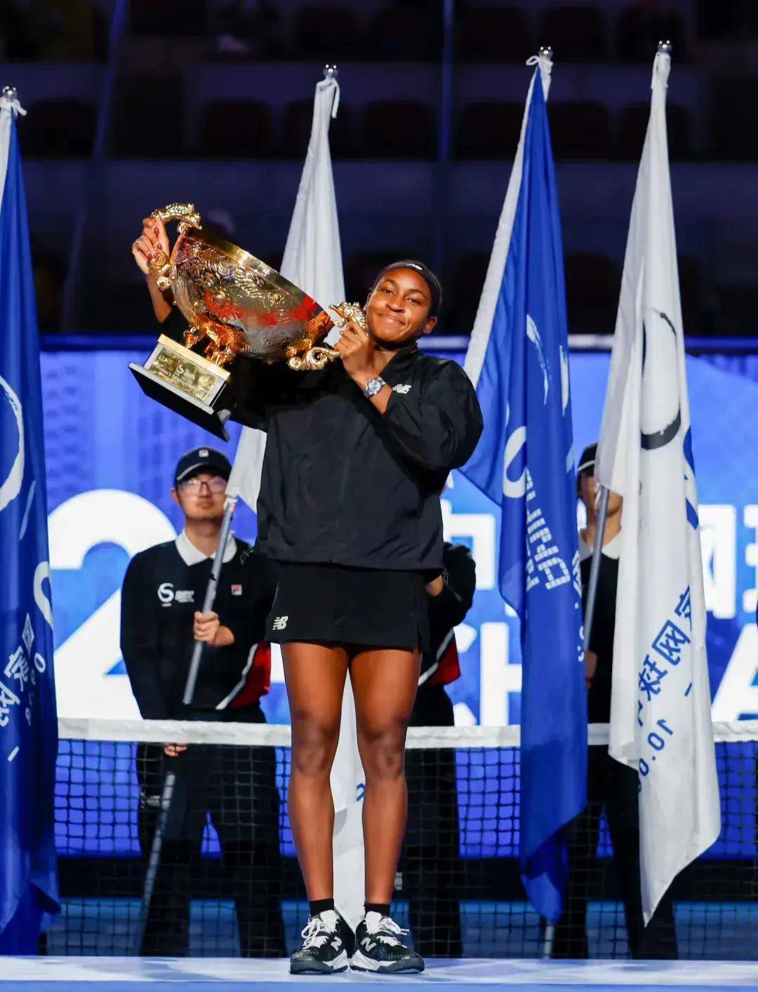 也折射出国 也折射出国